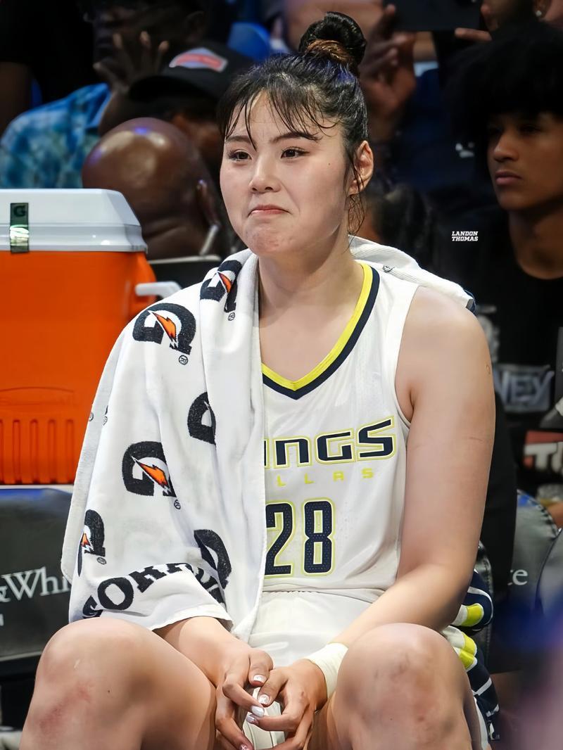 5月19日李月汝最新比赛，达拉斯飞翼92-69大胜华盛顿神秘人。这是一场一边