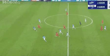 11座中超冠军奖杯，张琳芃成为中超第一人随着张琳芃在2025赛季带领上海海港夺