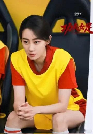 张小斐这次是真赌对了，不要800万固定片酬，直接跟周星驰签了票房分红，这眼光