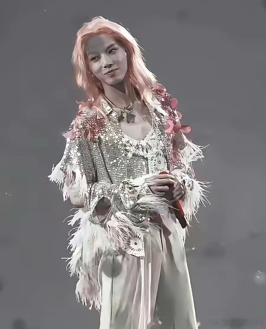 这竟然是华晨宇！​​​