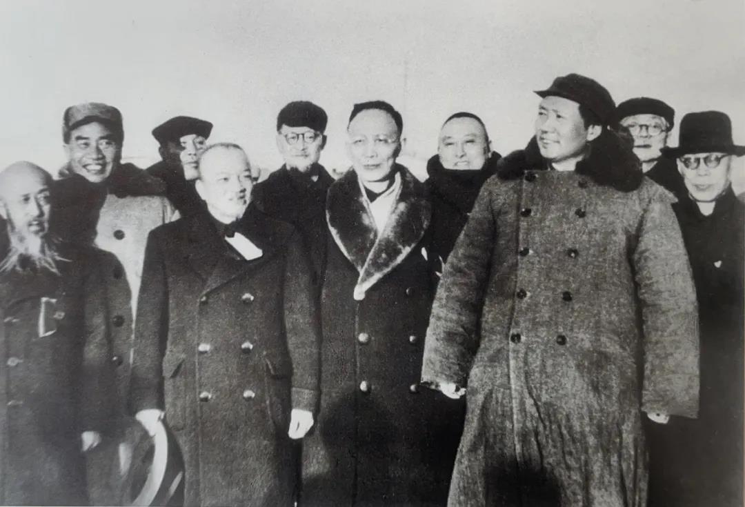 毛泽东奋斗了一生，他告诉所有子孙后代，一个秘密：“什么都不要怕！天不要怕，鬼不要