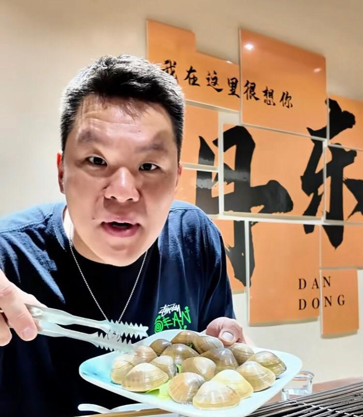 重磅！广东宏远强签萨林杰，据权威媒体显示，萨林杰已经被广东宏远以税后120万美元