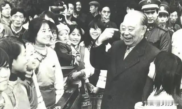 52年“马家军”再作乱震动西北，彭总躺病床下达铁血军令，严令廖汉生：杀不干净别回
