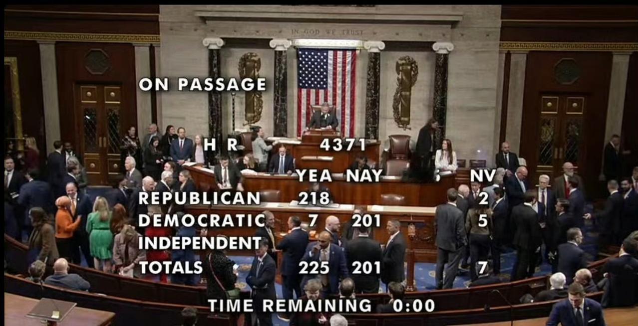 美国众议院以225-201票通过了一项移民相关立法《凯拉·汉密尔顿法案》（Kay