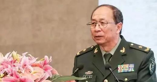 美国记者问金一南：“如果把中国2000亿的三峡大坝炸了，中国会怎么办？”金一南听