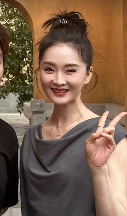 王艳近期的照片，真的太好看啦！不得不说富贵能养人呐！