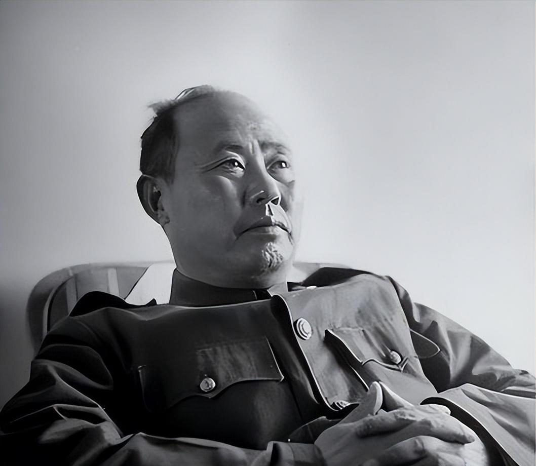 傅作义起义前收到老蒋密电，蒋：多年情分，求你一件事！傅：同意1949年1月