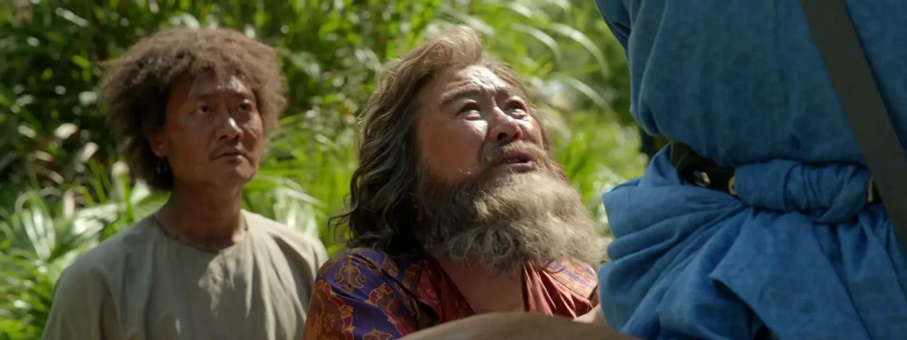 《长安的荔枝》:李善德要离开岭南，转运荔枝去长安。苏老、阿僮和阿荔等人纷纷不舍跟