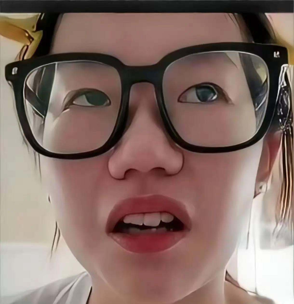 陈锦婷现在是稳了！有人说她官司缠身，害怕了！告诉你，她不怕！她里条件不错，即使赔