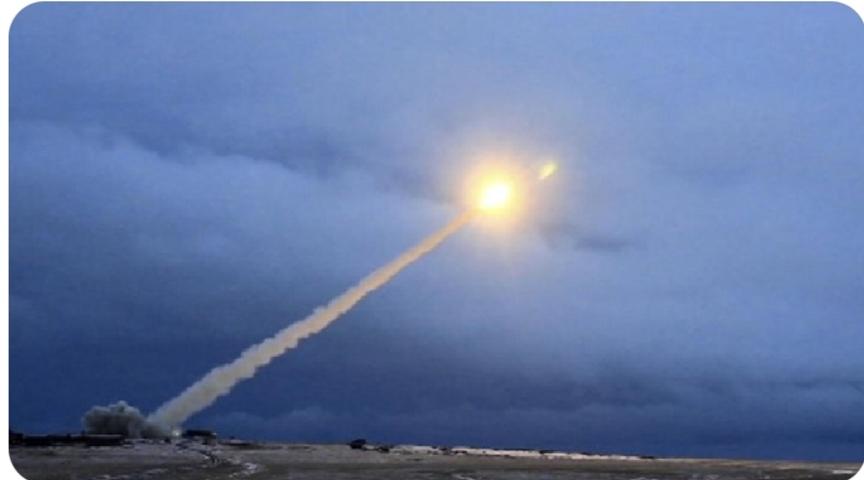 俄罗斯测试核动力导弹引关注俄罗斯总统普京10月26日宣布,俄罗斯成功测试“