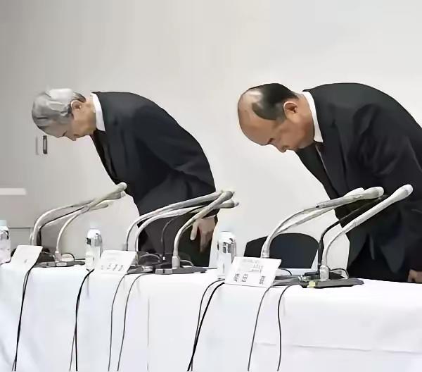 日本手里的牌，远不止光刻胶一张。很多人以为光刻胶一禁，日本就没招了。太天真了。