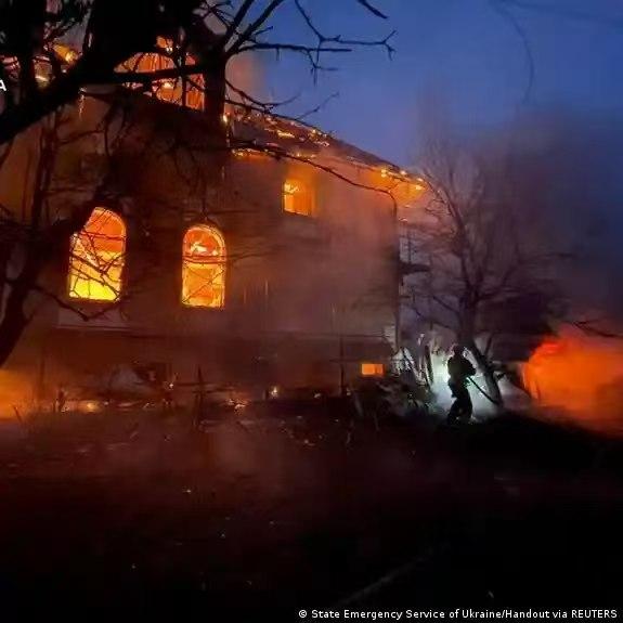 到处都是GPS信号！俄罗斯脸都白了！俄军大规模空袭基辅，北约预警机静默出动，开机
