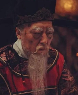 1565年，85岁的严嵩被抄家，抄出3万多两黄金，300万两白银，珍宝古玩更是不