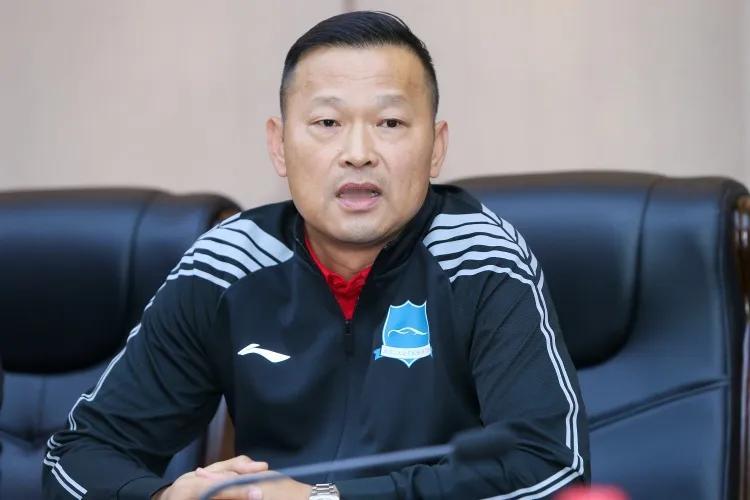 足协再下大力气，少帅常卫魏上任中国女足，外教因0-8下课！不过，如今的中国女足