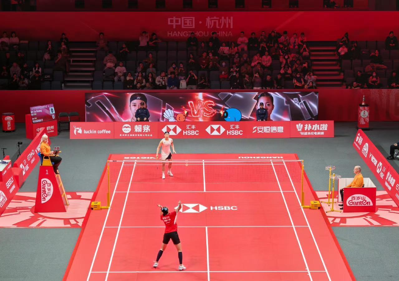 这很安洗莹[滑稽笑]！安洗莹🇰🇷散步到15分后热身完毕了，然后从16-16直