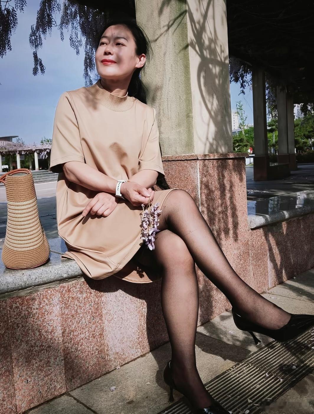 风韵犹存美阿姨