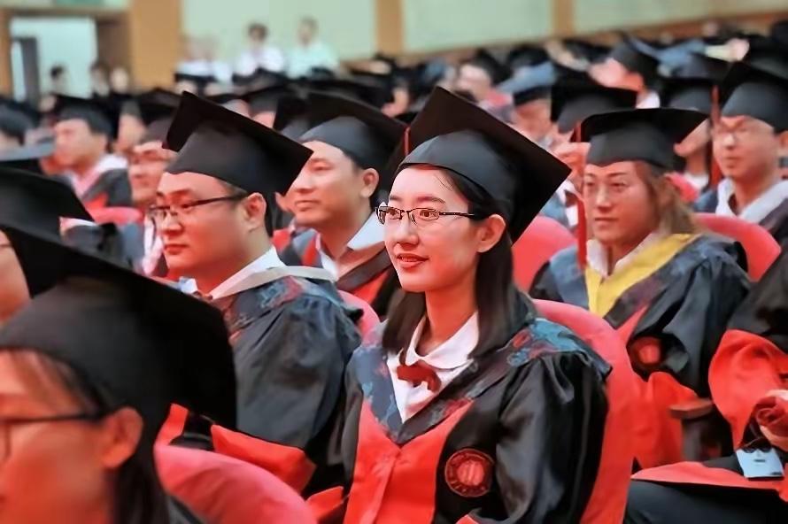 中国大学教育，真的到了必须彻底改头换面的时刻了。如今各大企业已经不再指望高校输