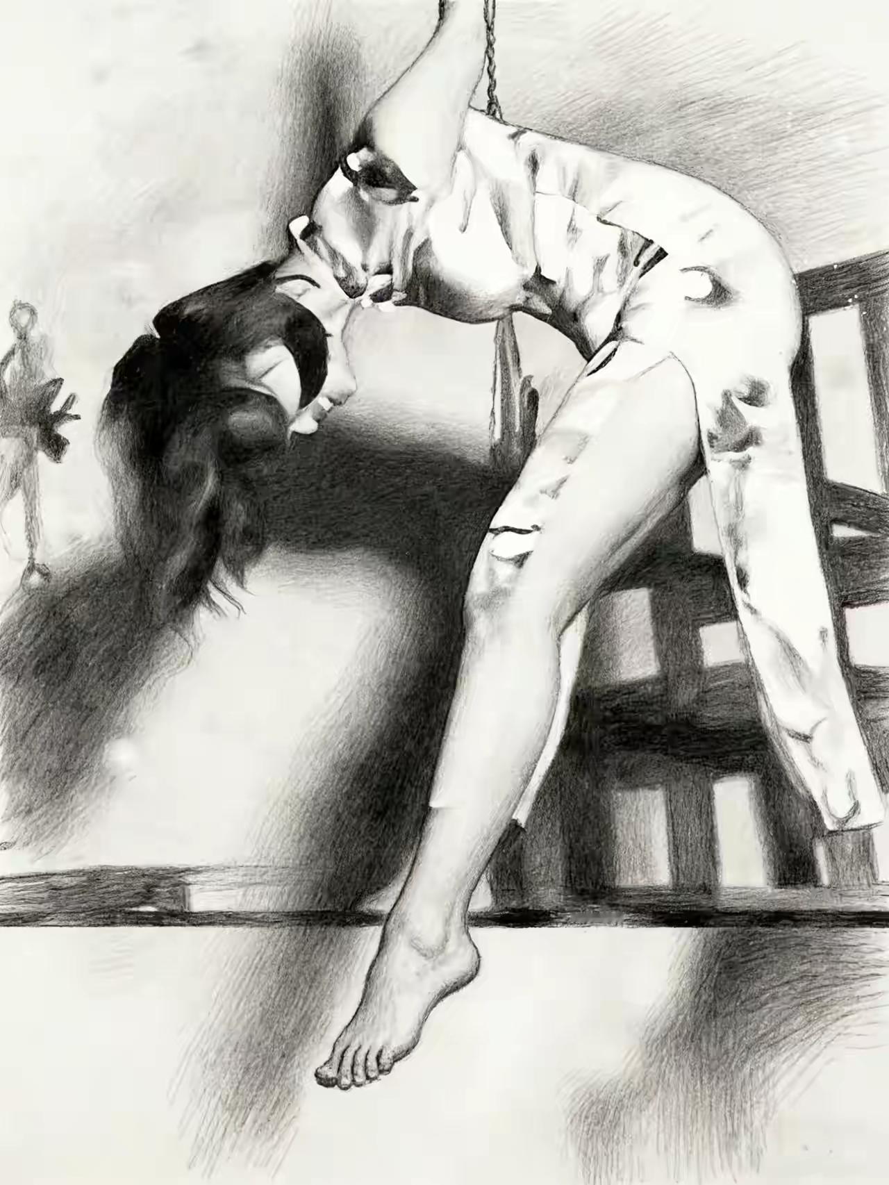 别划走！记住这位22岁的女英雄！叛徒出卖，身陷囹圄；吊起灼烧，头皮尽脱；刀割身躯