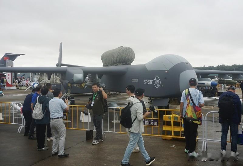 “九天”无人机能改变未来战场格局吗“九天”无人机还真有可能改变未来战场格局。它