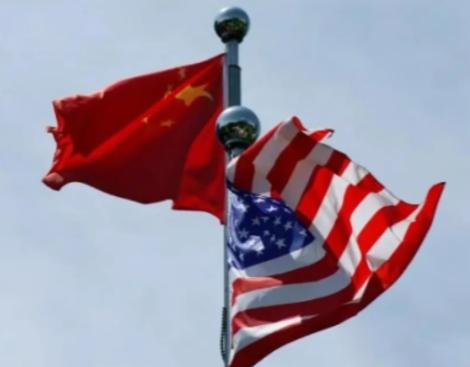 一旦中国今天清空7307亿美元美债，明天，我们自己的出口企业，就将接不到一张新订