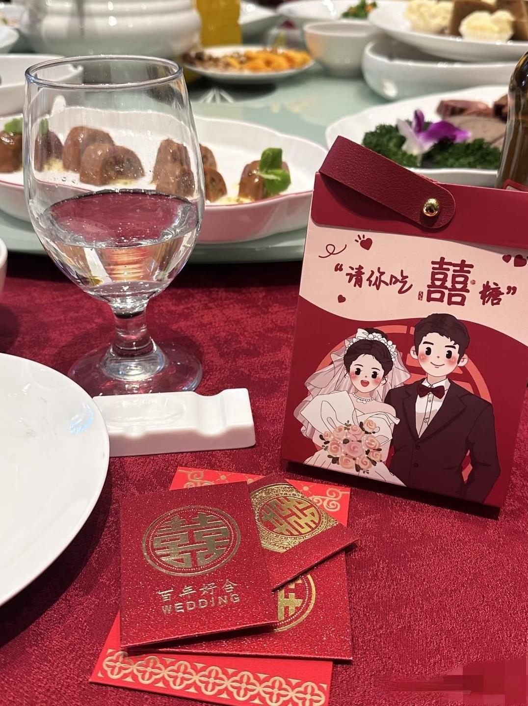 现在是人情薄如纸！我表弟4号办的婚礼，酒店摆了20桌，每桌1888的标准。结