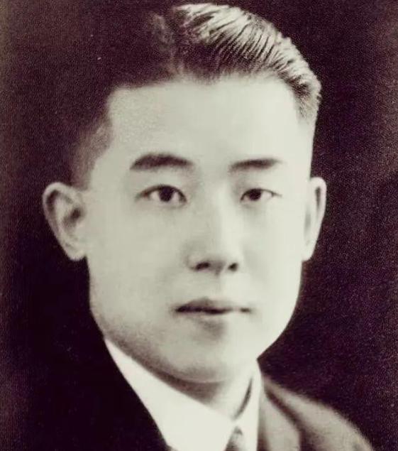 重庆江雾藏谜案：浙大教授费巩八十年离奇失踪之谜。1945年的重庆，初春的凌晨又