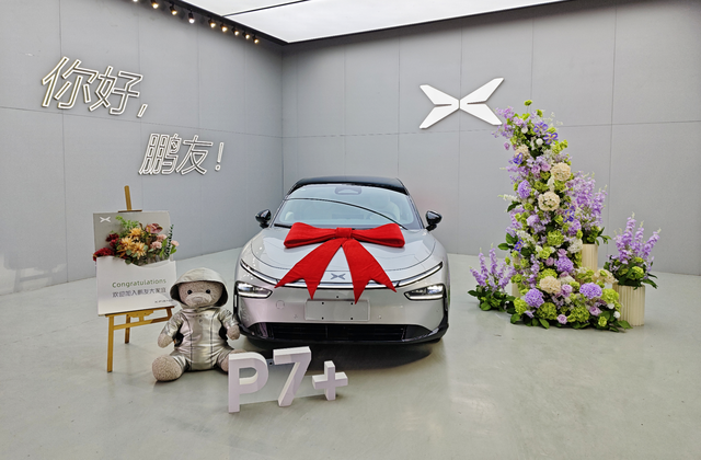 要不要贴车衣买车一个月过窄路不小心浅浅刮了下，弄好了。过几天停车又被不长眼的刮