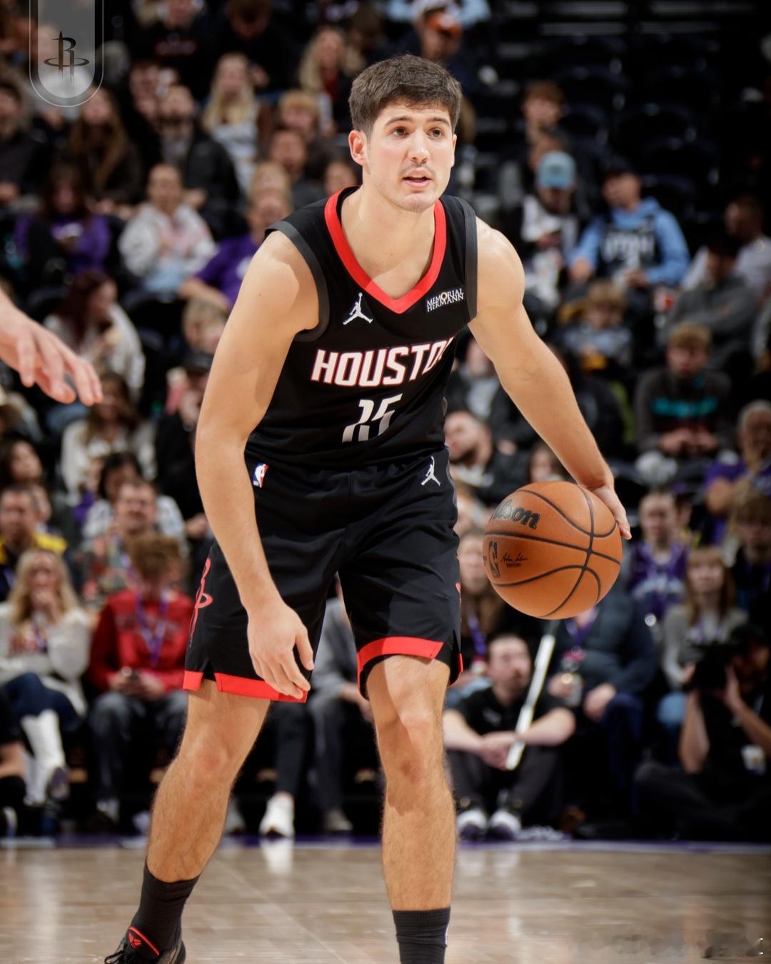 火箭129-101狂胜爵士拿到赛季第13胜。双方实力确实比较悬殊，看完有啥想说的