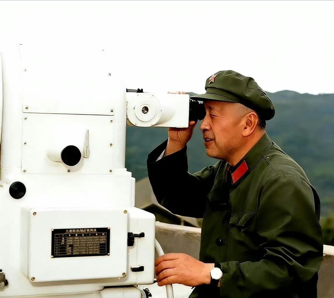 提起钱学森，相信绝大多数人的第一反应都是火箭导弹专家，泰斗级别的人物，是撑起咱国