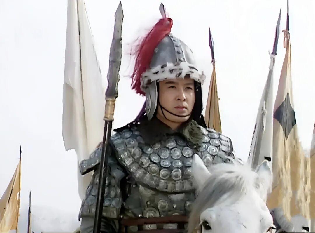 刘备派张飞出战马超，而不是派赵云，其实里面包含两层深意：1、表露对马超的重视