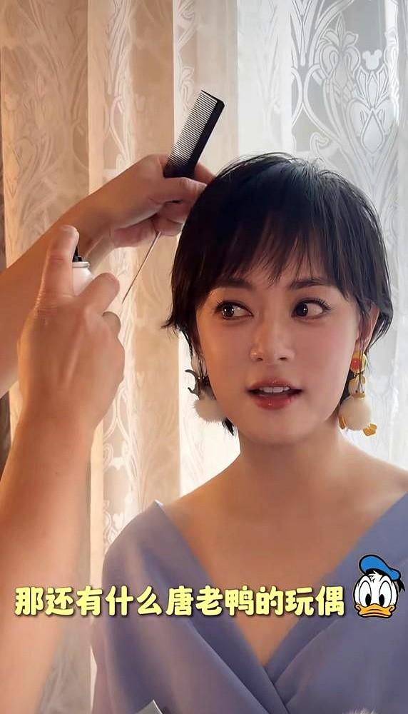 孙俪这张脸，终于给所有女人的“年龄焦虑”一记响亮的耳光。2026品质盛典红毯