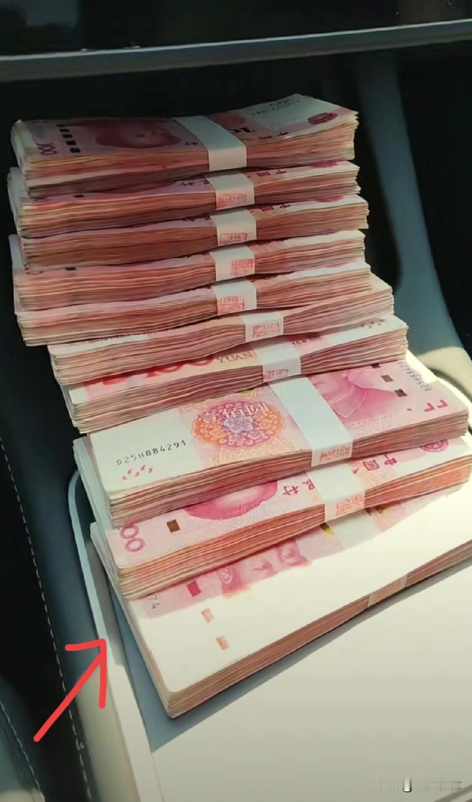 从12月份开始，如果你手里有超过10万，听我一句劝，千万别傻乎乎的拿去买什