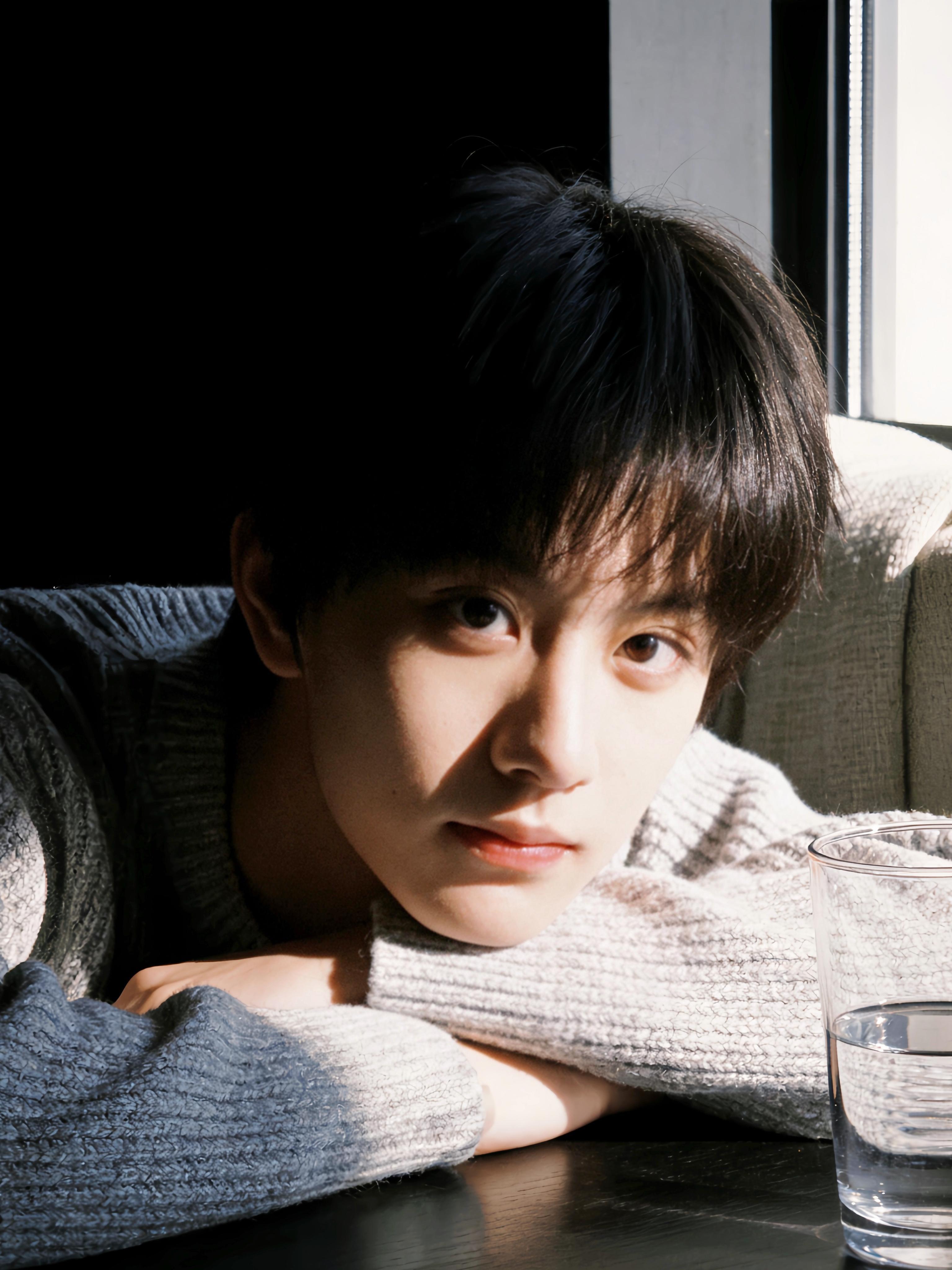 看着你的眼睛我会不会哭泣