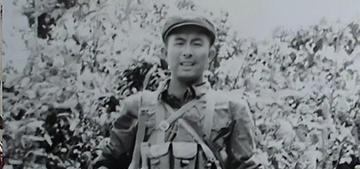 1996年，贵州一保安殴打一名失去双腿的三轮车司机。可是，当警察看到残疾司机的身