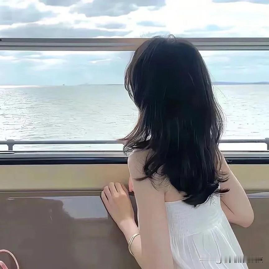 女人你越这样做，男人越不敢轻易伤害你1:要有自己的工作，自己的经济来源，你可