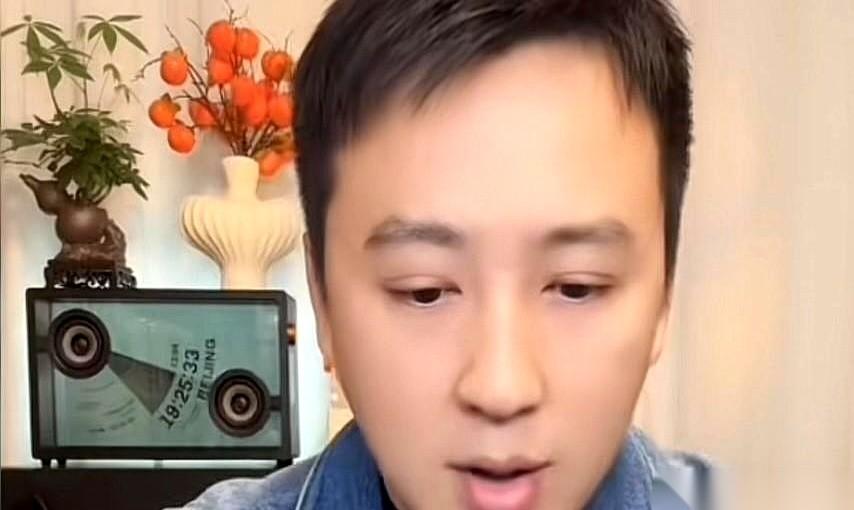 “你长得又不丑，干嘛要娶个残疾人当老婆？”我天，直播间里，这弹幕飘过去的时候，