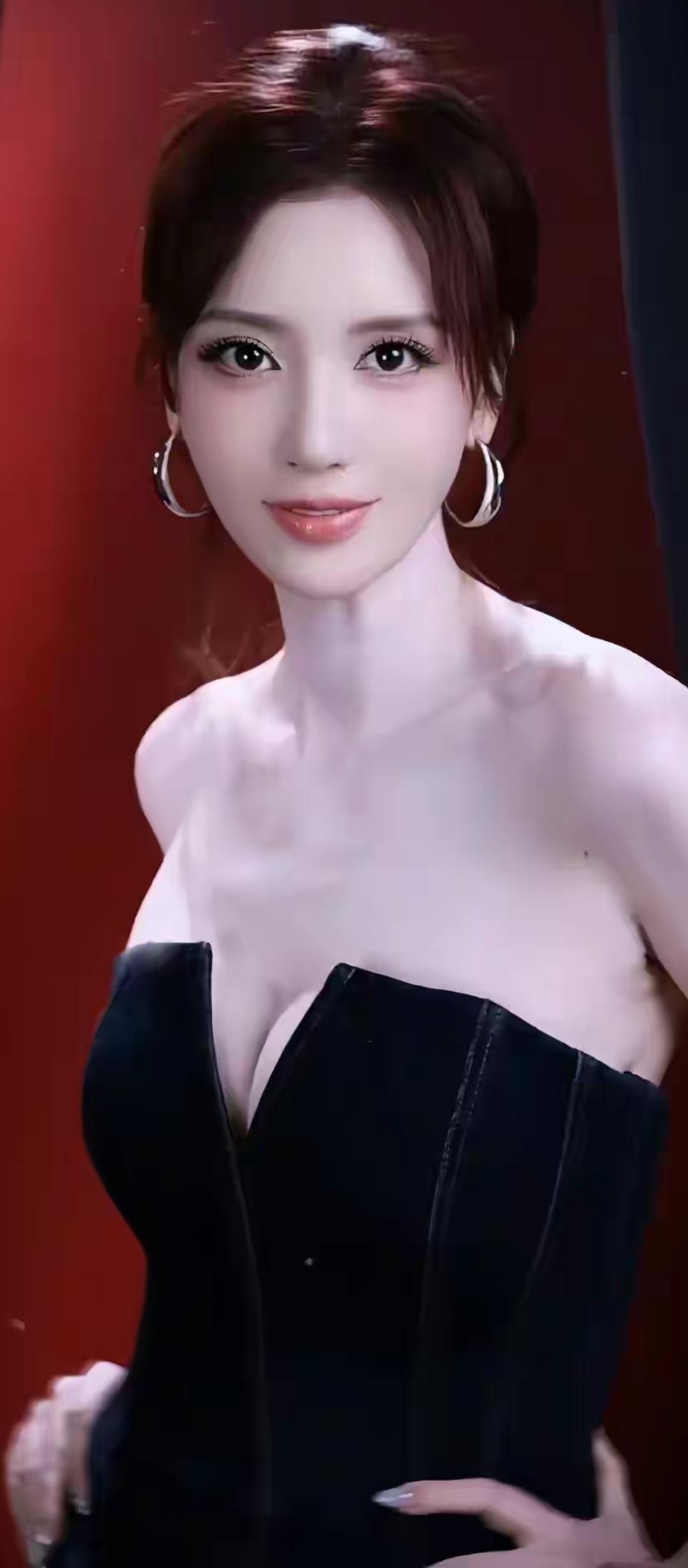 优雅黑裙，红唇诱惑，尽显魅力！💃🏻💄👗