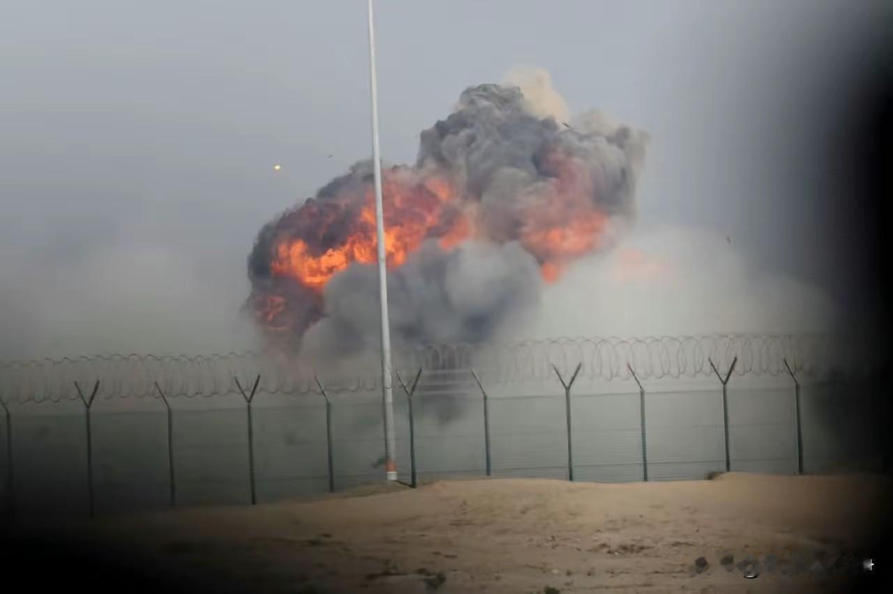 印度光辉战斗机失事这件事儿，确实让印度的国家形象再下了一个台阶。不看好印度的国