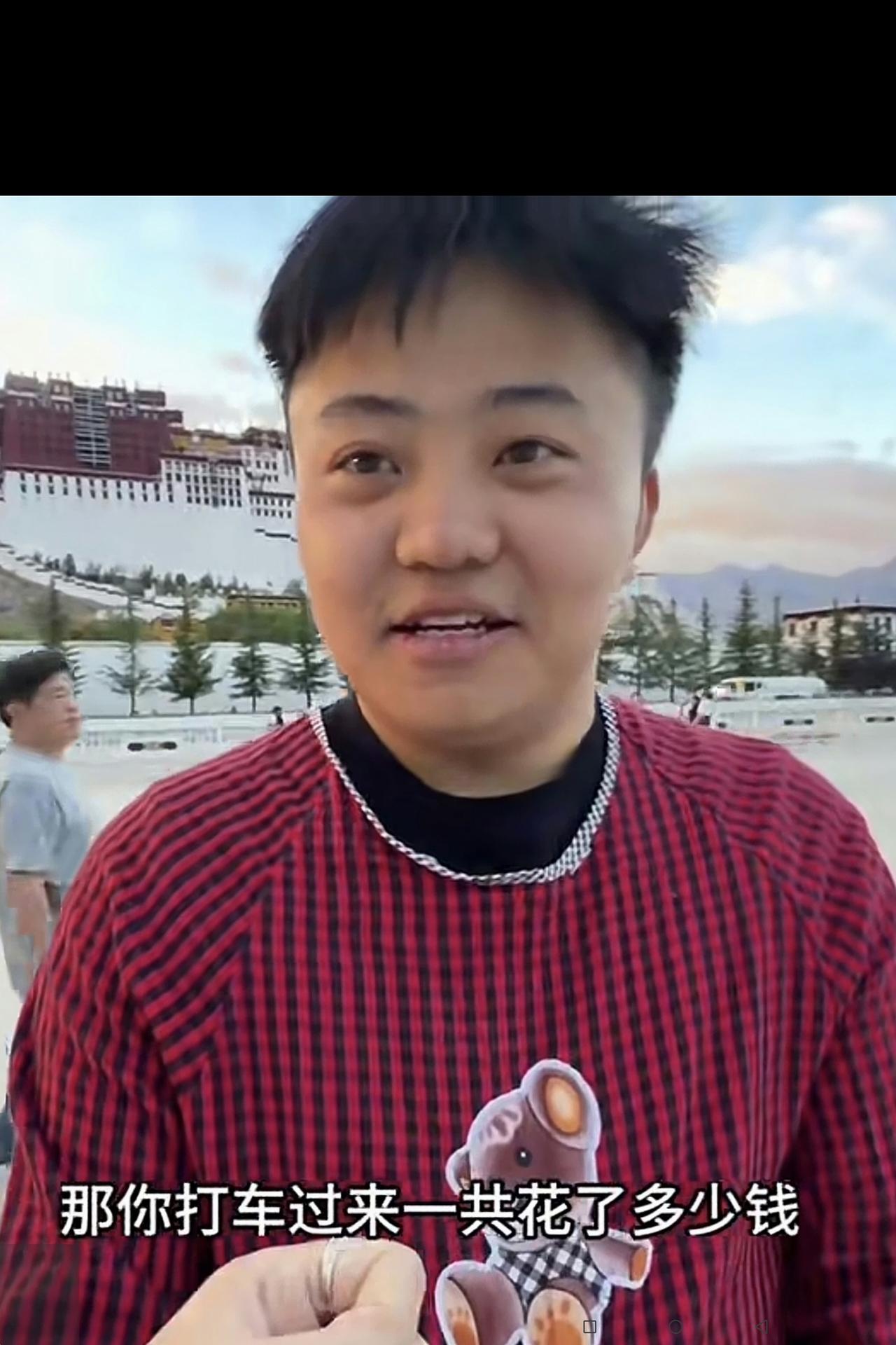 别看这个李要得文化不高，智商一点也不差！有一名媒体的记者采访李要得，问他：“你