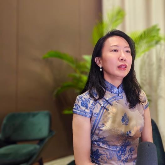 马英九可能要身败名裂了，万万没想到，王光慈不只被马英九掐脖，还向马英九下跪磕头，