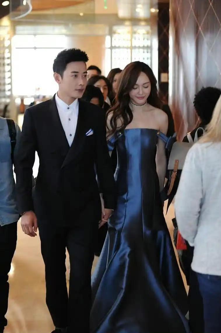 娱记造谣唐嫣罗晋婚变？真相曝光：错峰顾家被恶意解读，太消耗人了✨娱记直播爆