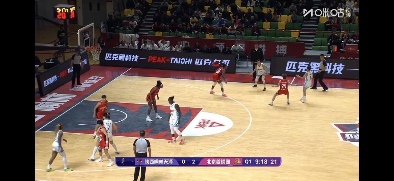 不容易啊，北京女篮赢得本赛季首胜！除了外援、国内球员也得发挥下行！刚刚打完