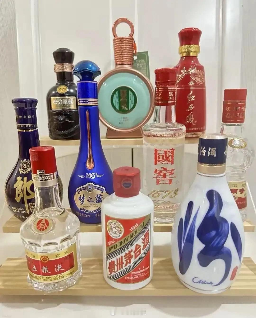 不愧是茅台，断崖式领先，中国白酒的扛把子地位无人能撼动！1，茅台上半年营收174