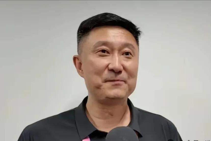 杜锋点评男篮胜乌拉圭：重现亚洲杯时期拼搏风貌杜锋在赛后接受媒体采访，针对中