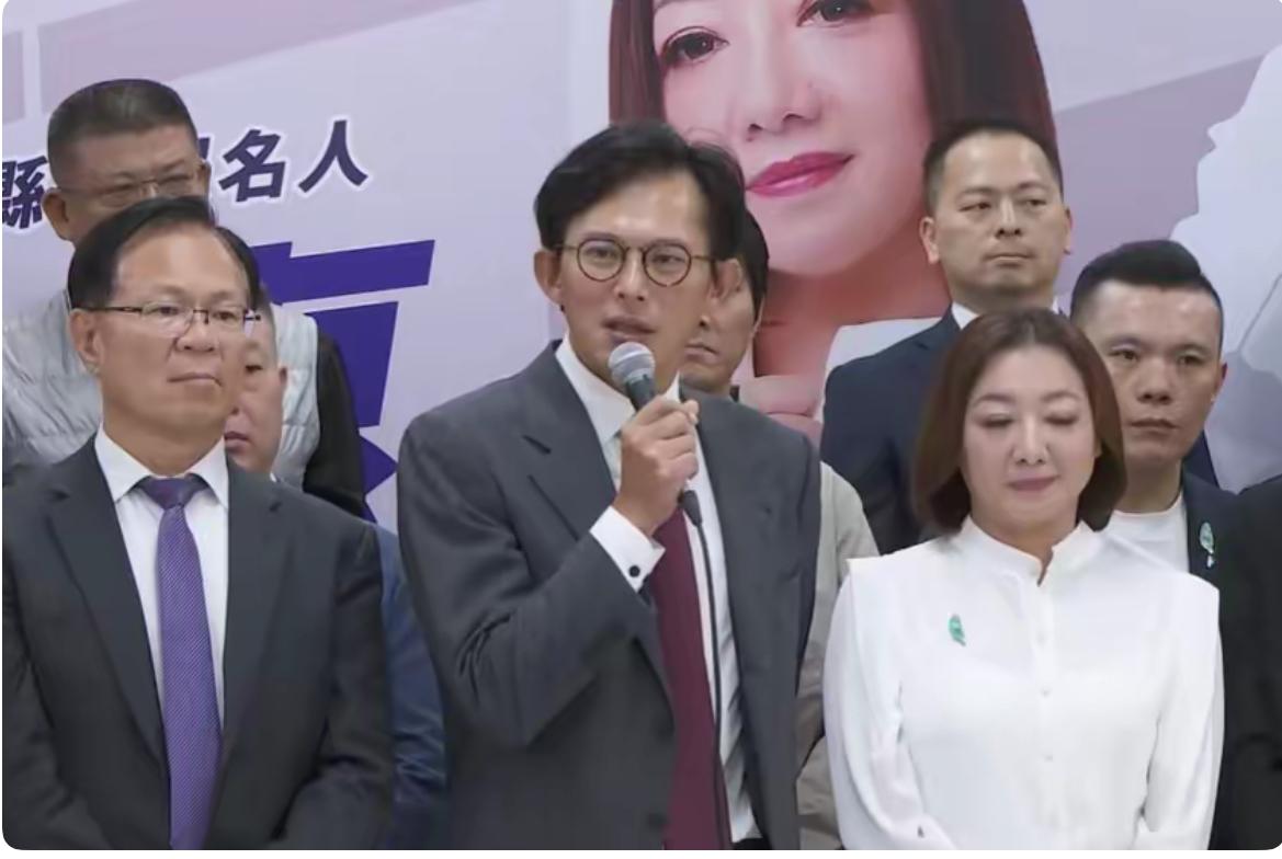 黄国昌在日本丢一圈人之后，民众党也散了！什么发言人啊，元老啊……纷纷大批退党，有