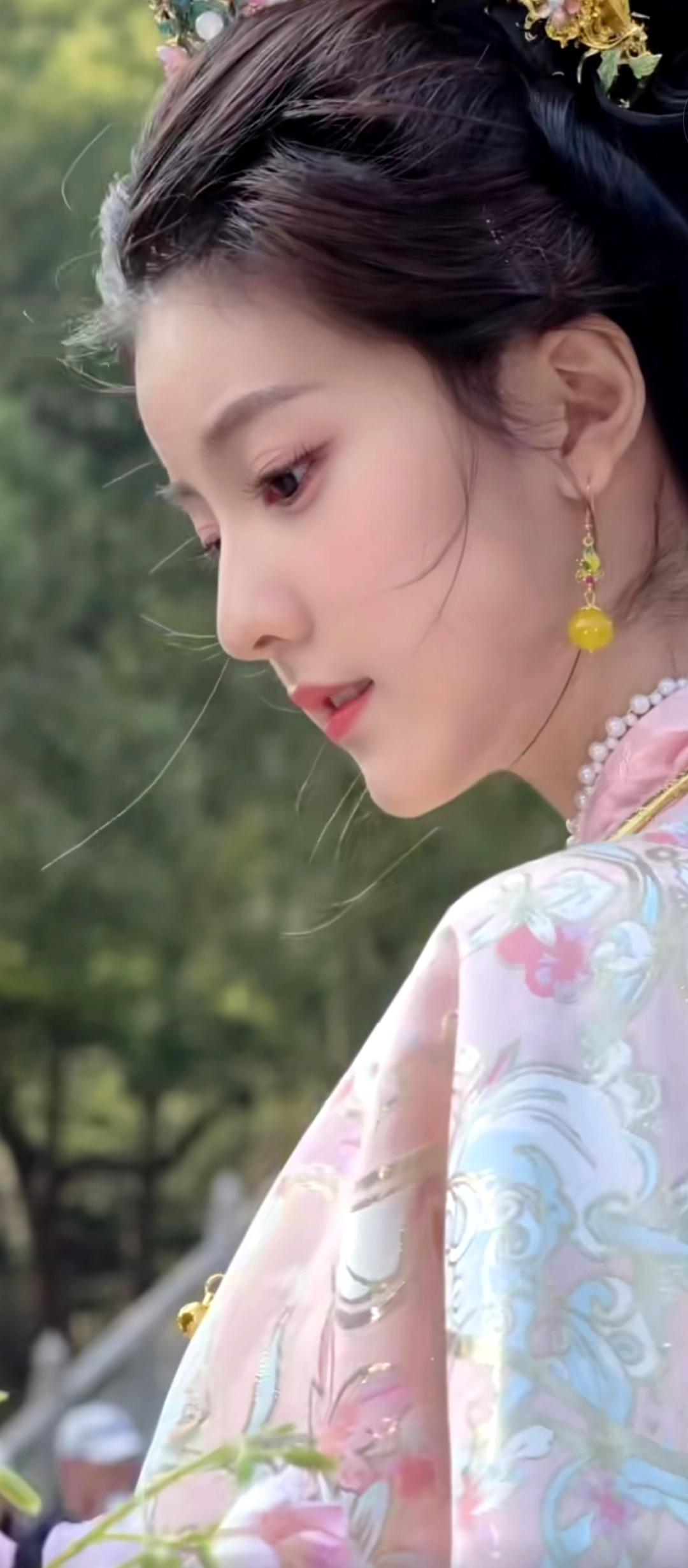 古典优雅，花间美人