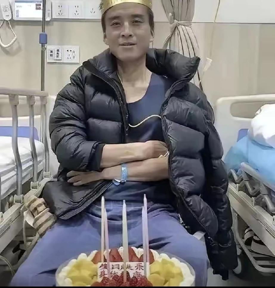 看完哭了！陕西咸阳，47岁装修工人赵卫东确诊肝癌晚期，妻子和儿女商量好，瞒着他，