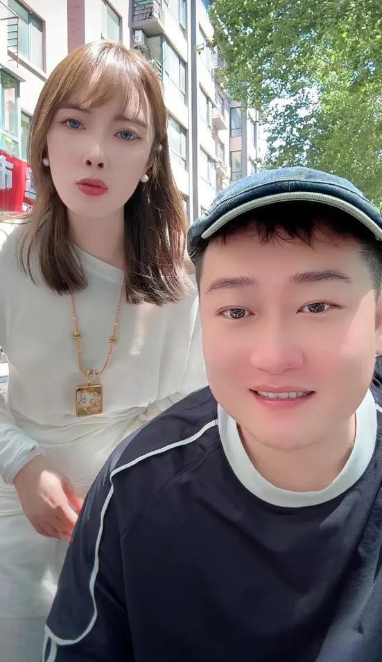 现在驴家男艺人，在618期间唯一卖货的就是娱乐主播骡子，而他在驴家却最不招待见，