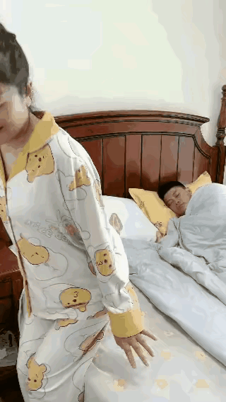 跑那么快干嘛，能把你吃了啊