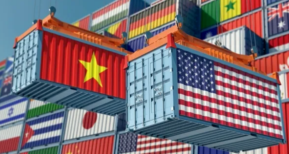 中美：激烈竞争“第一贸易大国”中美经济互补性常常被美国政客故意忽略，他们总